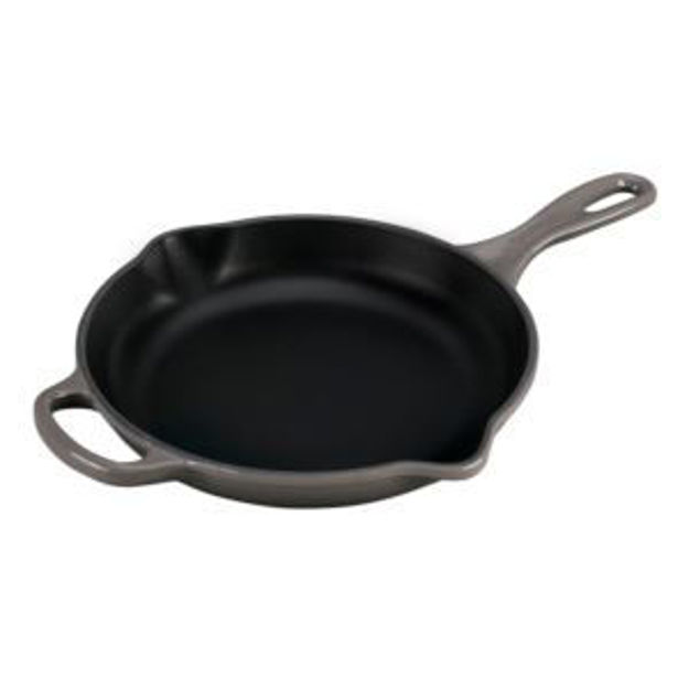 Picture of 9" Signature Cast Iron Skillet Oyster