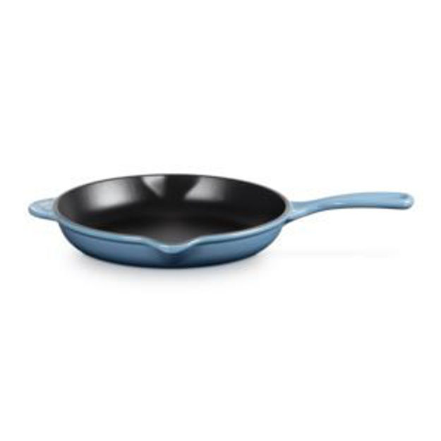 Picture of 9" Traditional Cast Iron Skillet Chambray