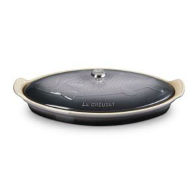 Picture of 1.7qt Heritage Stoneware Fish Baker w/ Lid Oyster