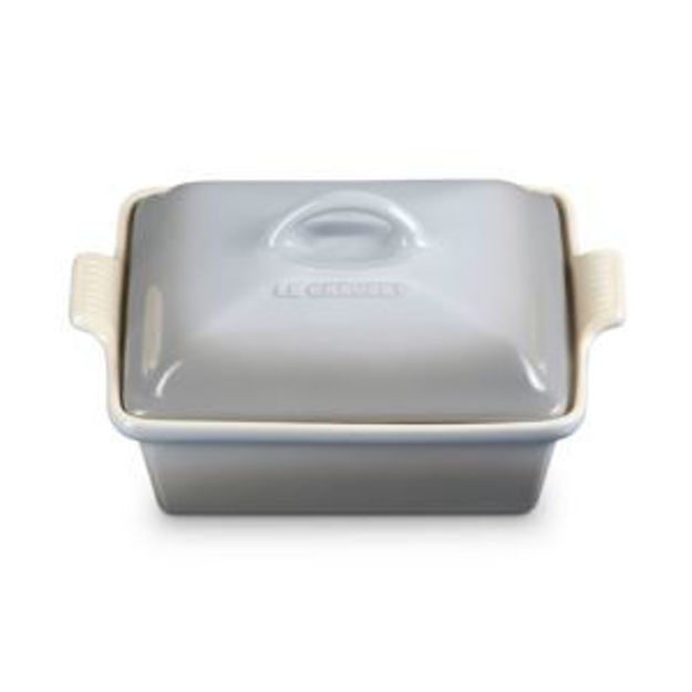 Picture of 2qt Heritage Stoneware Shallow Covered Casserole French Gray