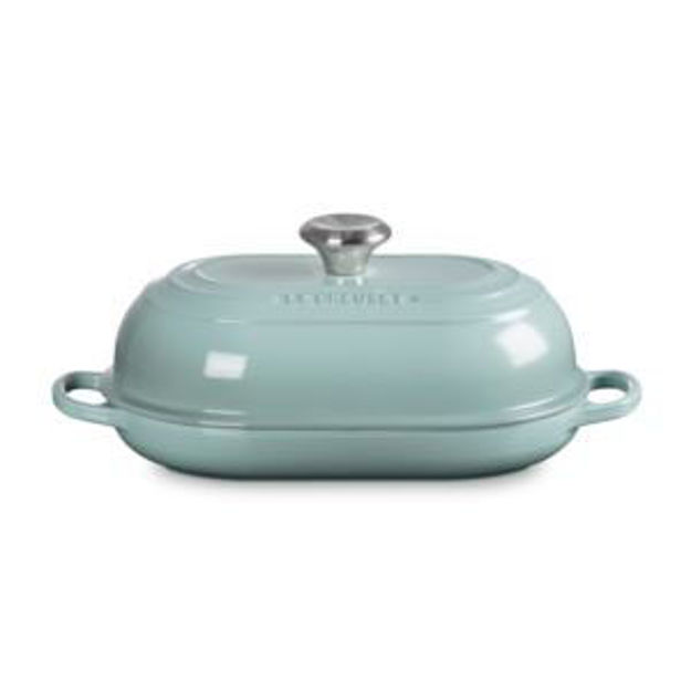 Picture of 1.5qt Signature Cast Iron Oval Bread Oven Sea Salt