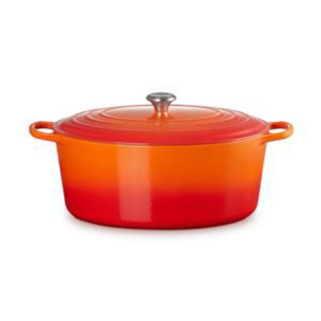 Picture of 15.5qt Signature Cast Iron Oval Dutch Oven Flame
