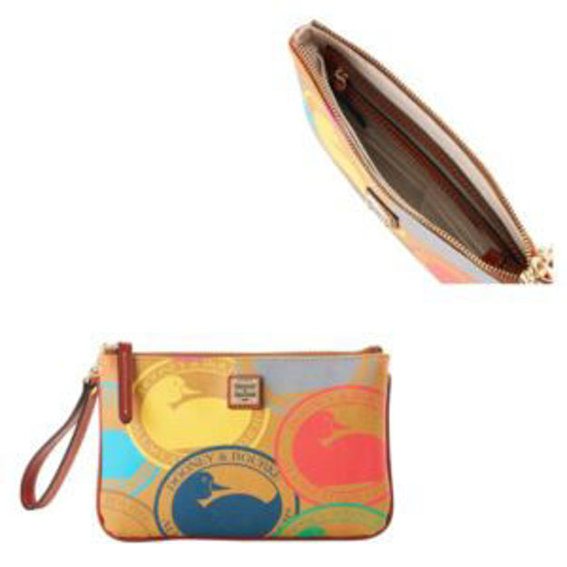 Picture of Passport Large Wristlet